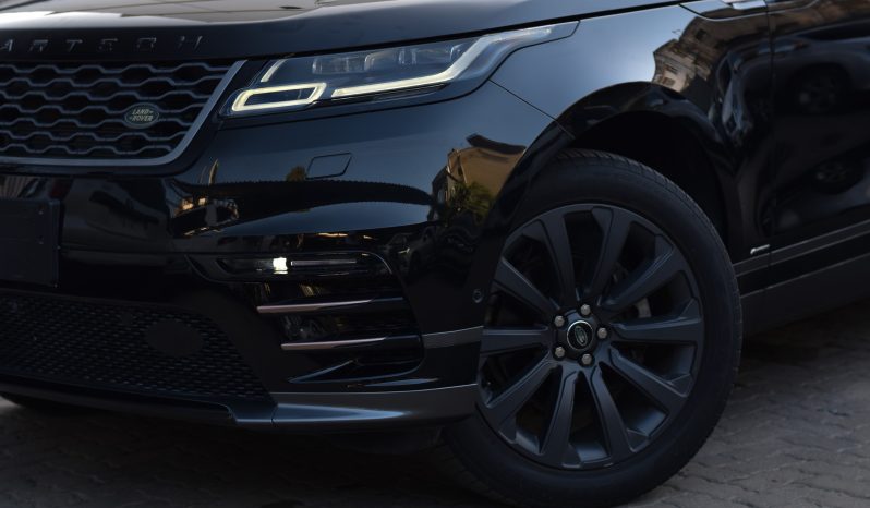 
								2017 Startech Range Rover Velar R-Dynamic trim full									