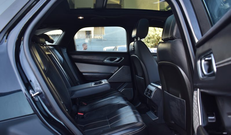 
								2017 Startech Range Rover Velar R-Dynamic trim full									
