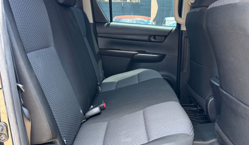 
								2017 Toyota Hilux TRD full									