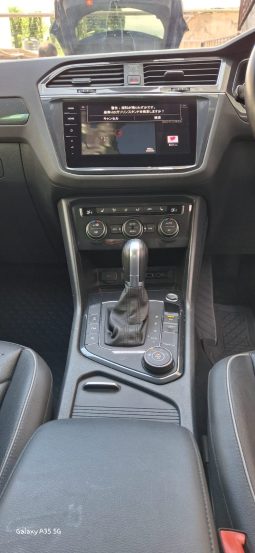 
										New 2017 Volkswagen TSI full									