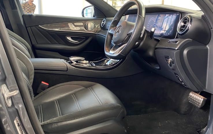 
								New 2017 Mercedes AMG E43 full									