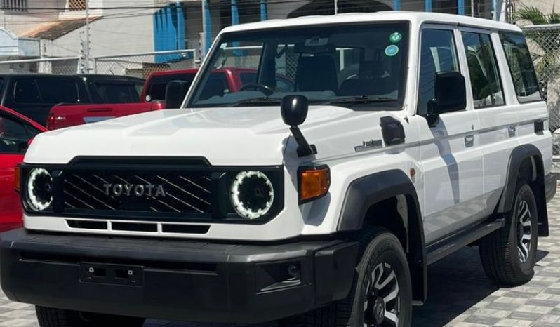 
								Land Cruiser 76 Series full									