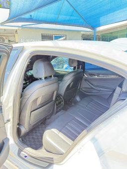 
										BMW 523i M Sport full									