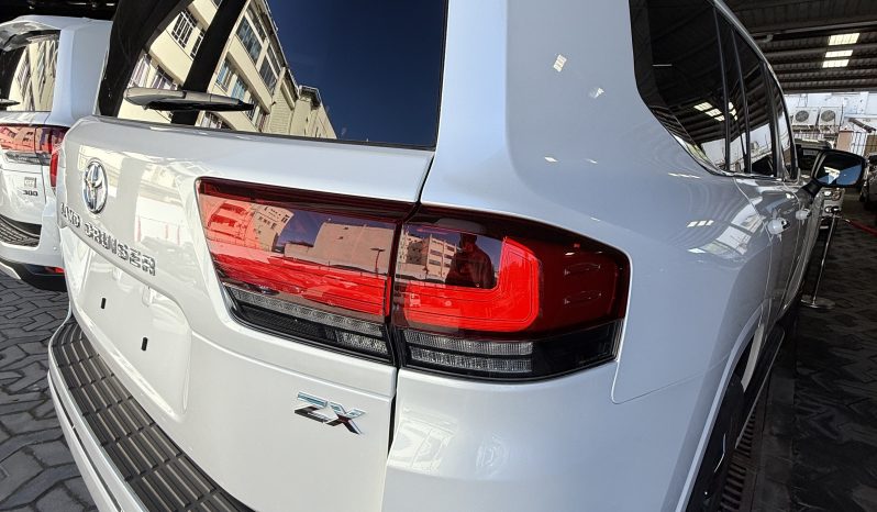 
								Used 2021 Toyota Land Cruiser full									