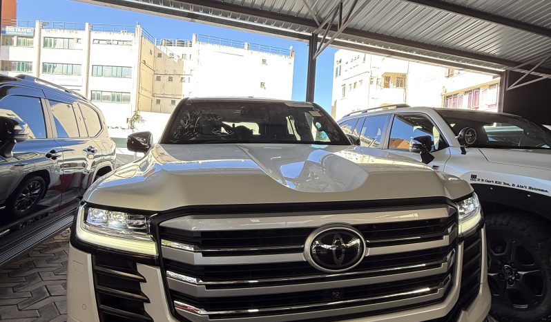 
								Used 2021 Toyota Land Cruiser full									