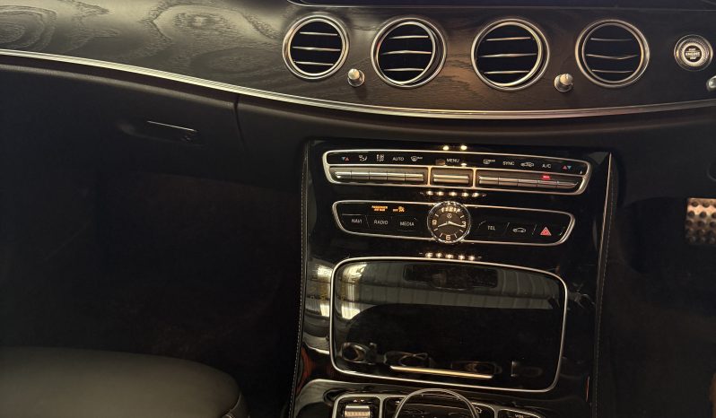 
								Used 2018 Mercedes E200 full									