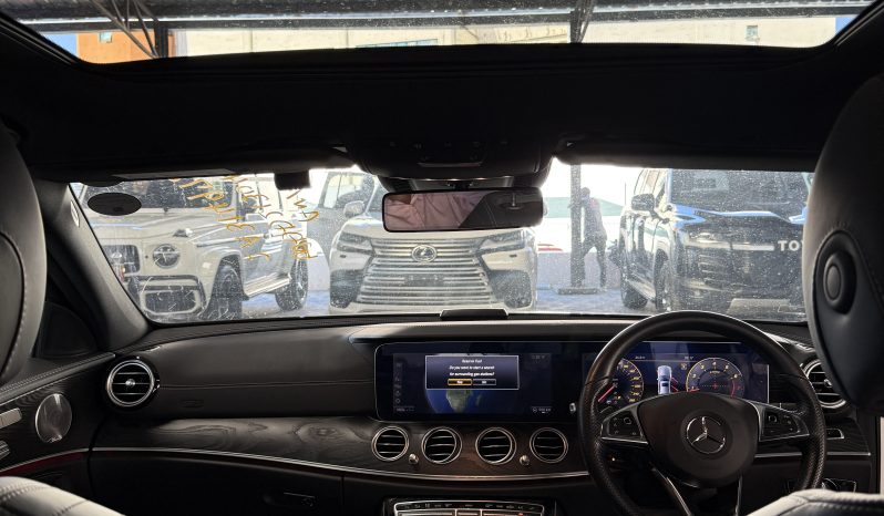 
								Used 2018 Mercedes E200 full									