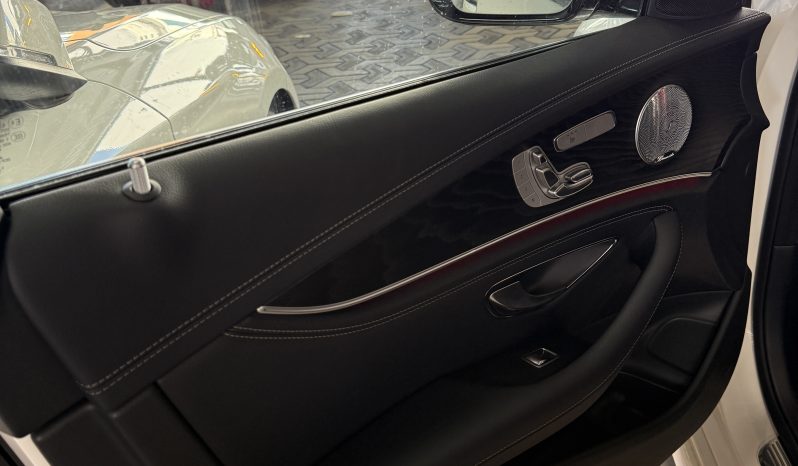 
								Used 2018 Mercedes E200 full									