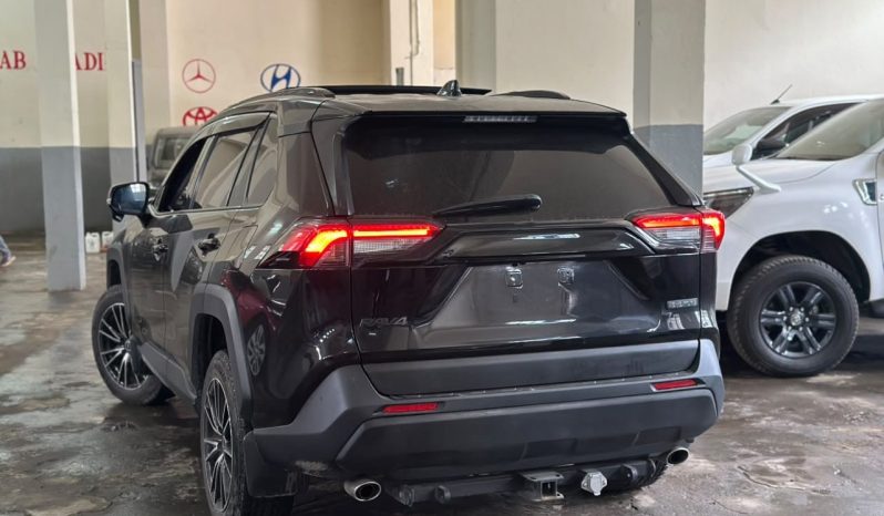 
								Certified Used 2020 Toyota RAV4 full									